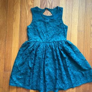 Emerald Green Lace-overlay Dress, Girls Size 10/12 Plus